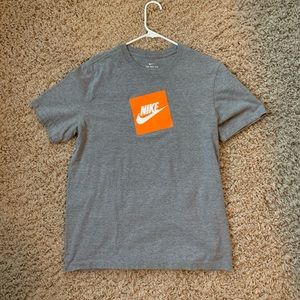Men’s Nike T shirt